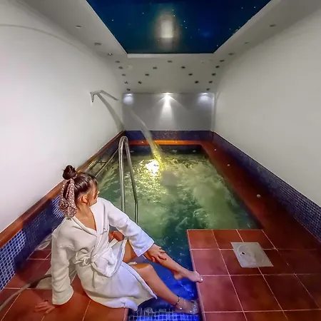 Pozar Salt Cave מלון Káto Loutrákion
