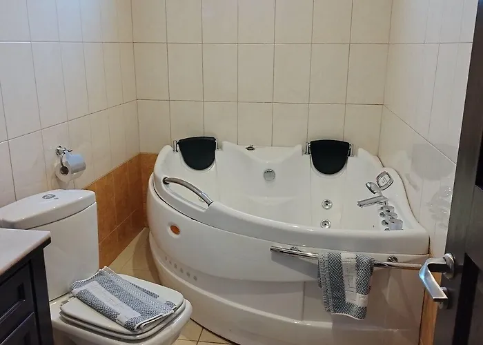 Pozar Salt Cave Káto Loutrákion